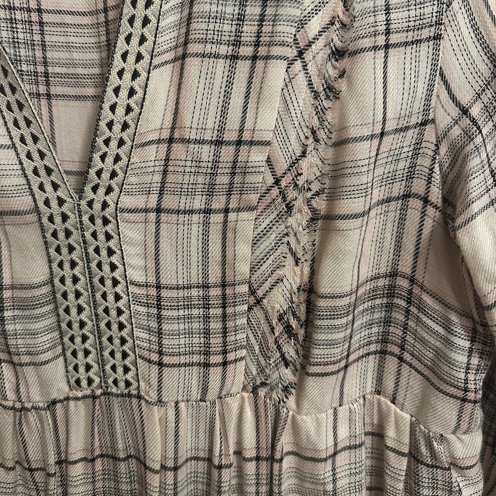 Knox Rose Women's Raw Trim Plaid Long Roll Sleeve Collared Popover Pink Top Sz M - Picture 3 of 4